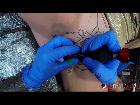 ❤️ Sully Savage oo aad u tattooed ayaa Kintirkeeda ku sawirtay tattoo ️❌ Galmo ﹏